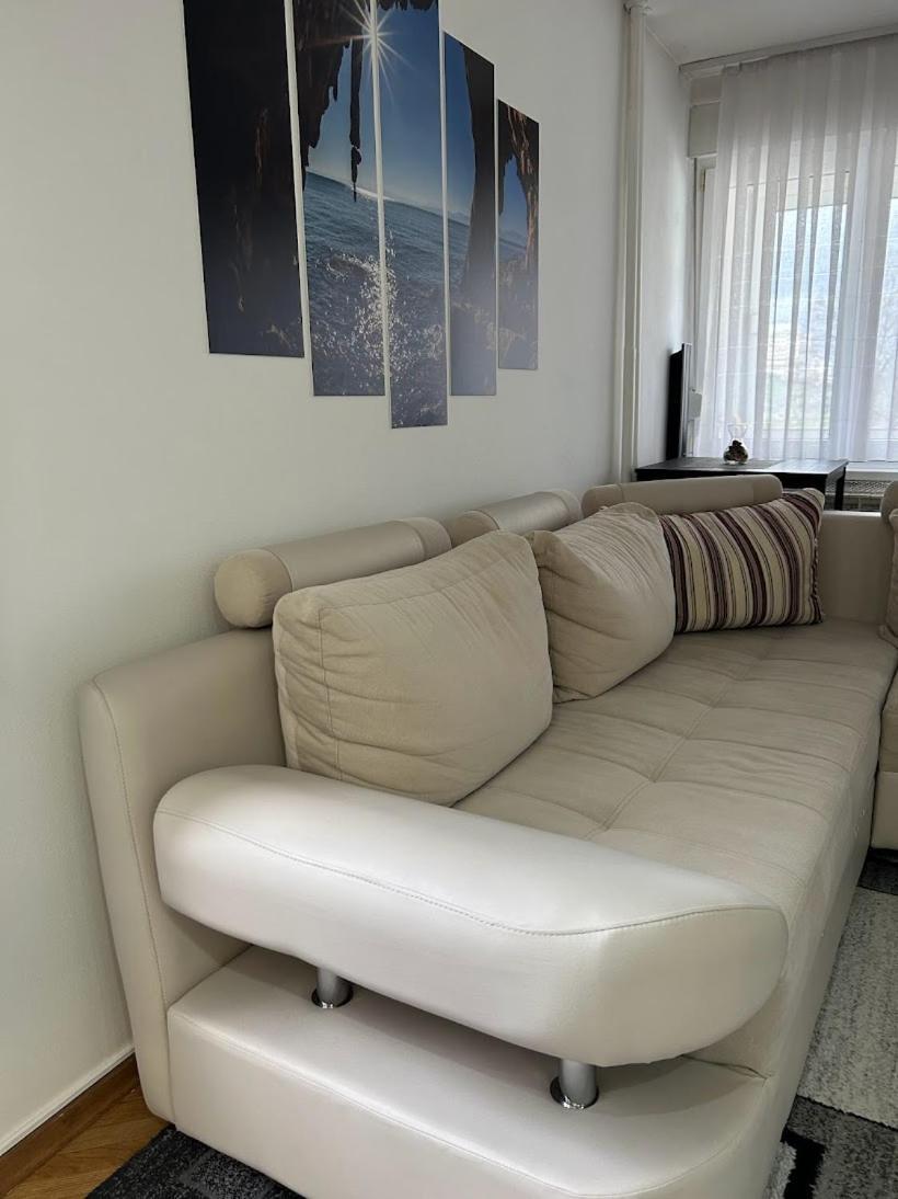 Tina Apartment Karlovac Exterior photo