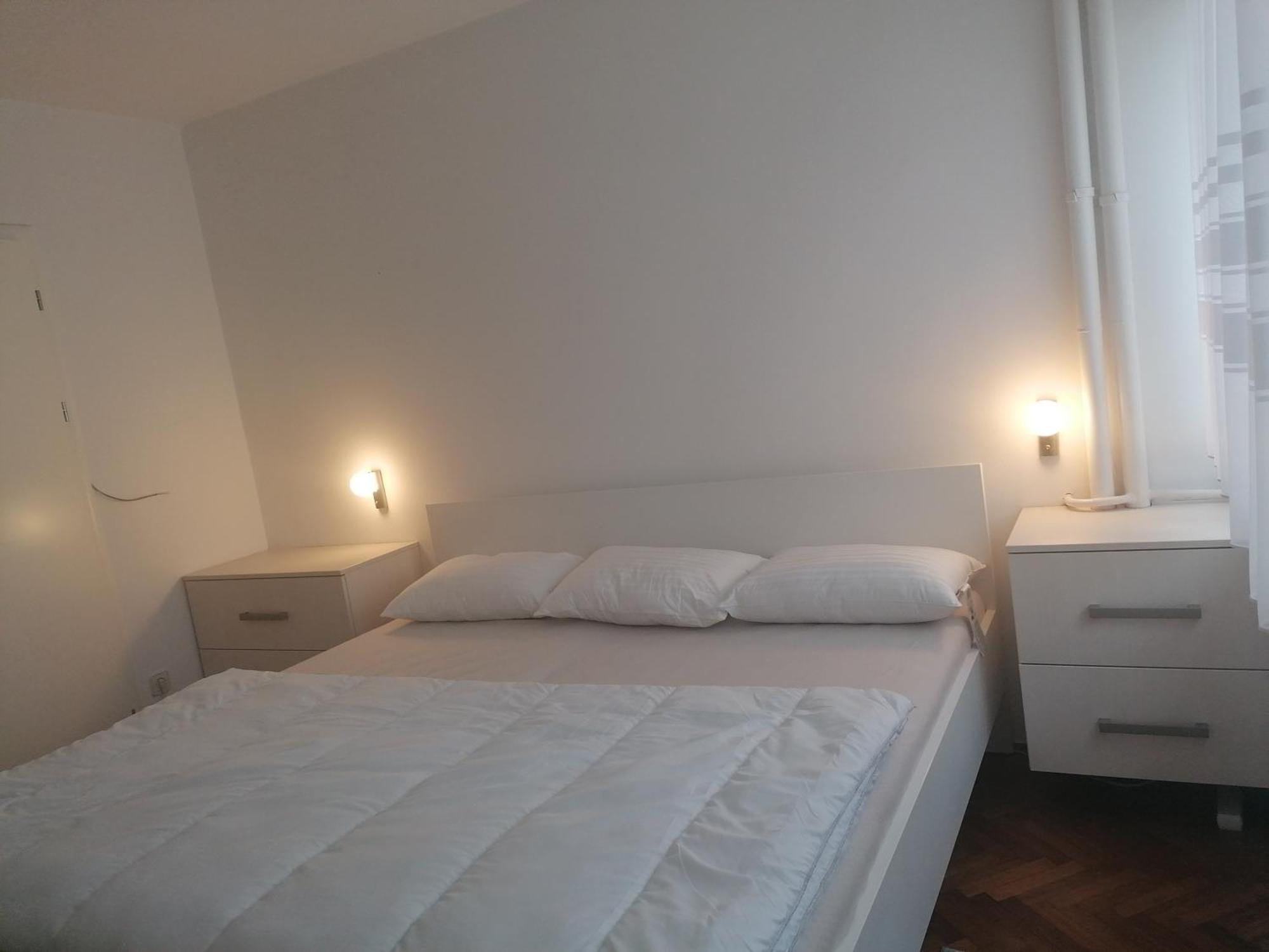 Tina Apartment Karlovac Exterior photo